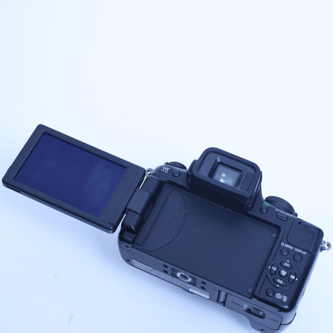 スマホ転送可　Panasonic　Lumix GH2　単焦点レンズ付き