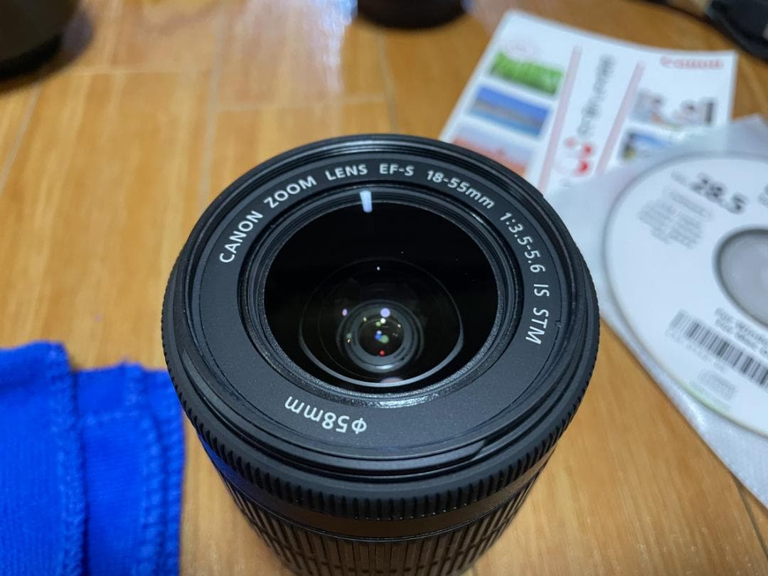 Canon EOS Kiss X7 [デジタル一眼レフカメラ] +レンズ+α