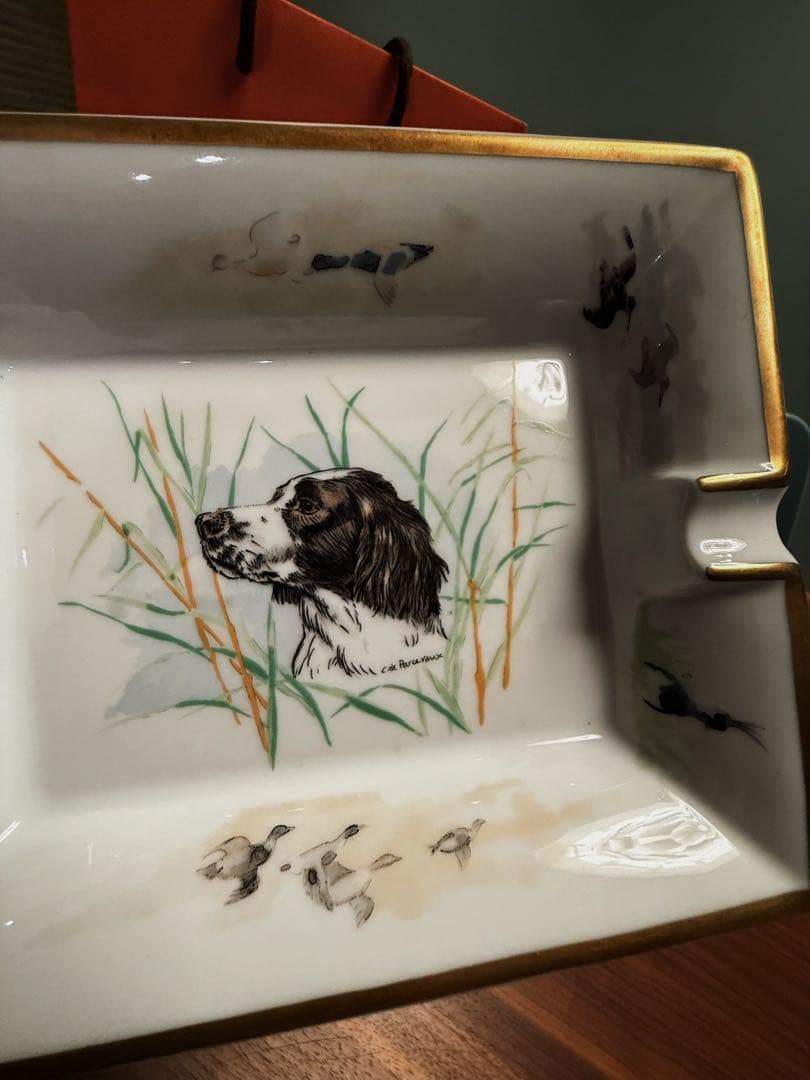 HERMES 陶器製灰皿 犬のデザイン