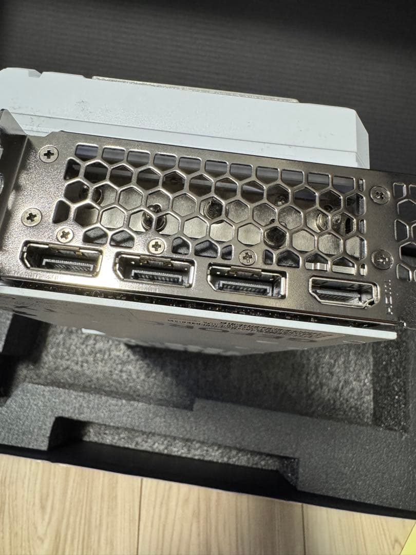 グラフィックボード・グラボ・ビデオカード PALIT White GeForce RTX 4070 Ti