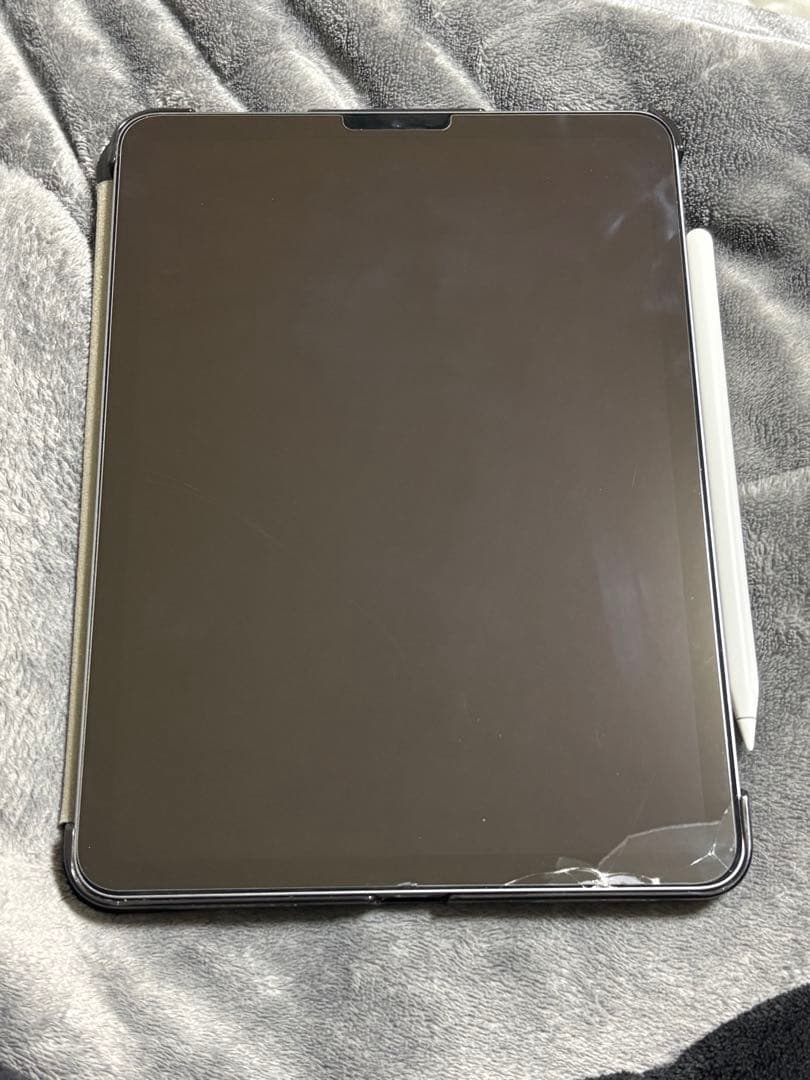 Apple iPad Air (第5世代) スペースグレー本体