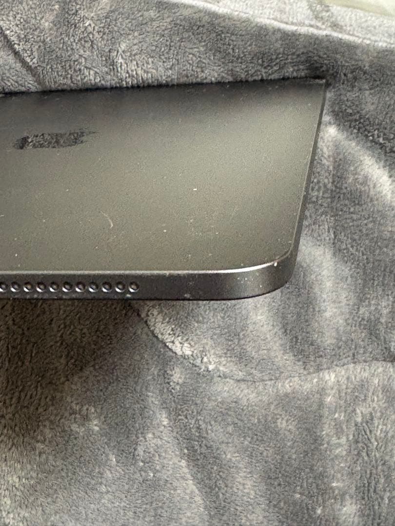 Apple iPad Air (第5世代) スペースグレー本体