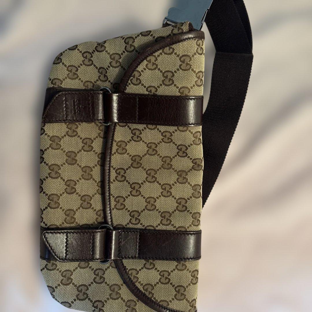 GUCCI GGパターン ボディバッグ