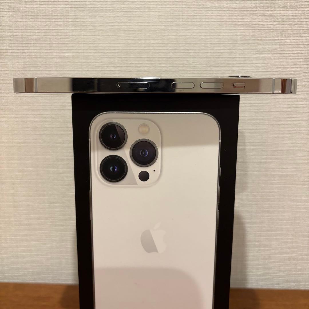 【hiro】iPhone 13 Pro シルバー 本体 1TB