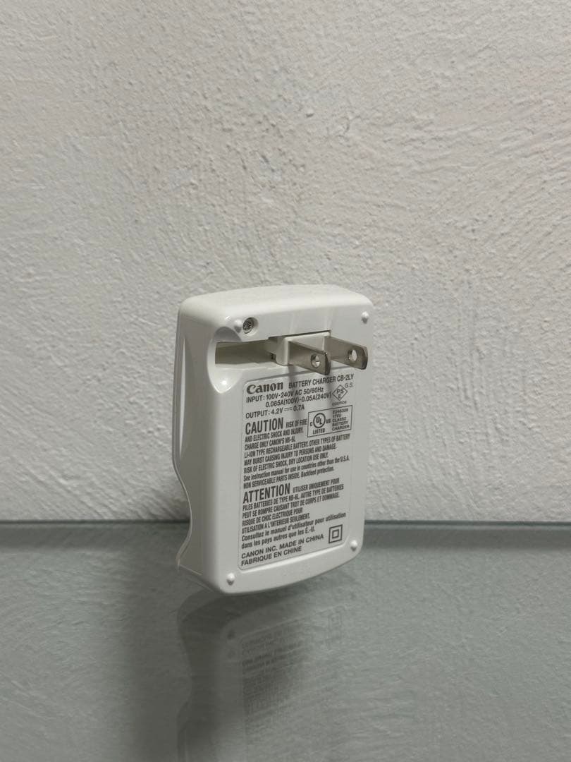 Canon IXYIXYDIGITAL25 ISシルバーデジタルカメラジャンク品