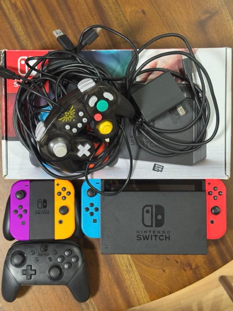 Nintendo Switch 本体＋周辺機器多数＋128GB SD付