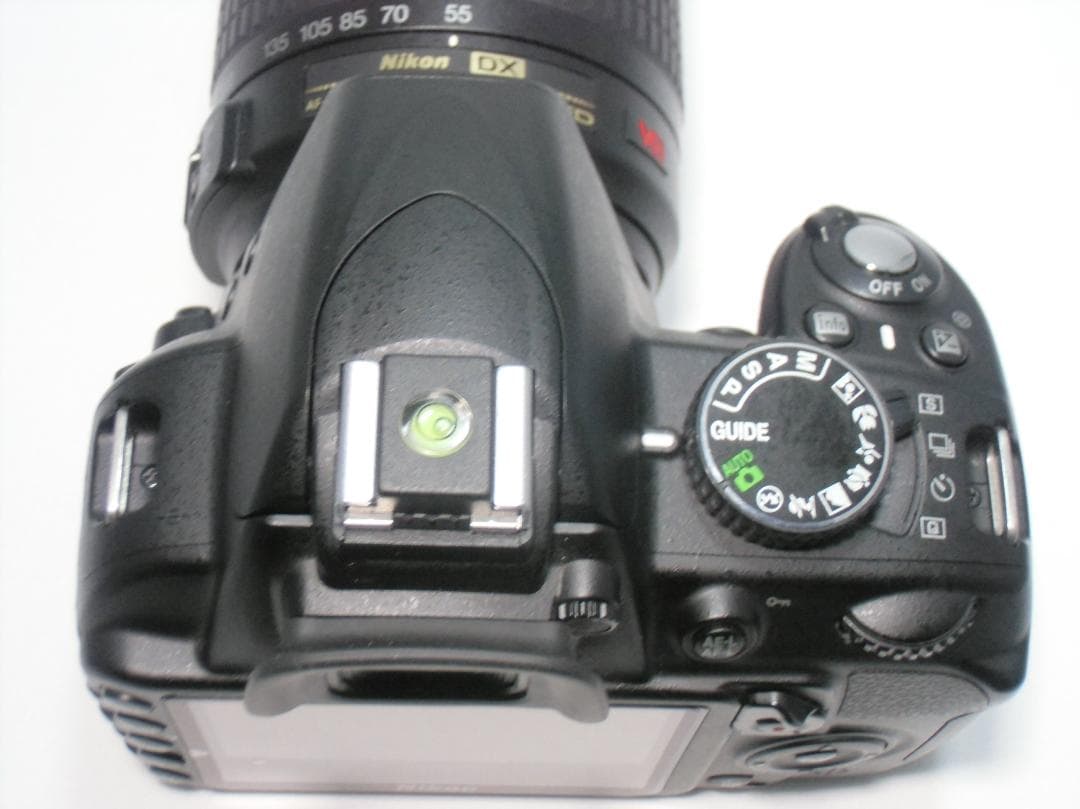 Nikon D3100 デジタル一眼レフカメラ　B057