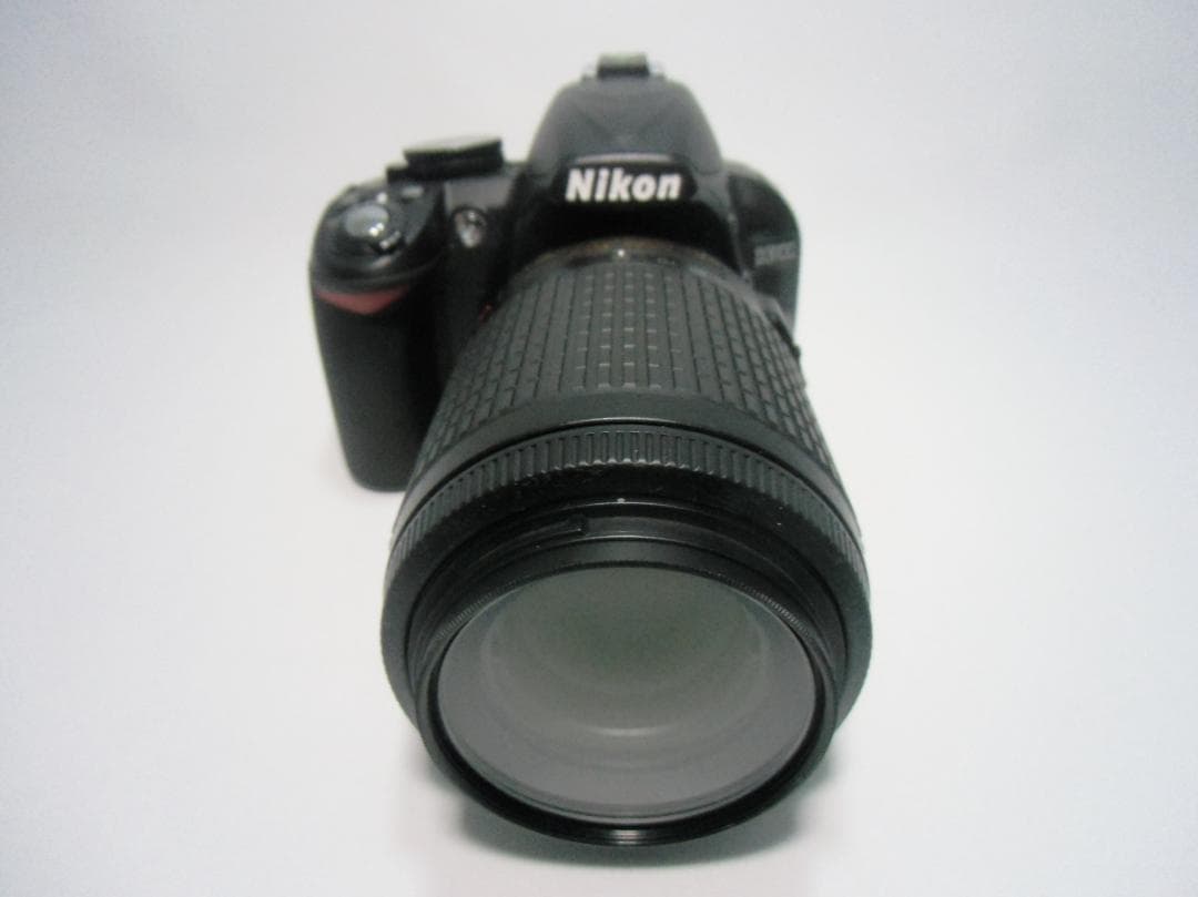 Nikon D3100 デジタル一眼レフカメラ　B057
