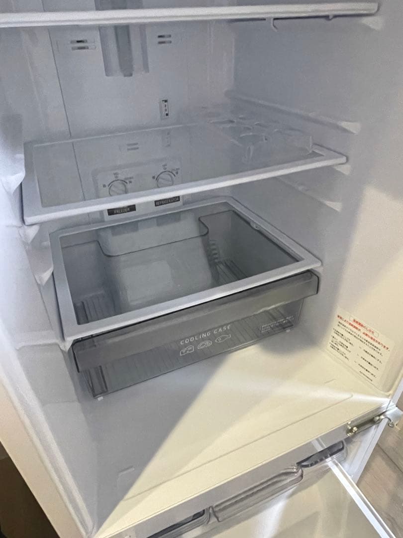 【〜5/6まで値下げ中】三菱電機冷蔵庫　MR-P15G-W