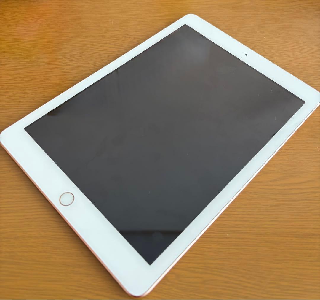 iPad ゴールド 本体　第6世代32GB Wi-Fi+Cellular