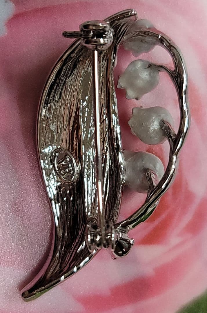 新品　ヴァンドームブティック　ブローチ すずらん　ブローチ　スズラン