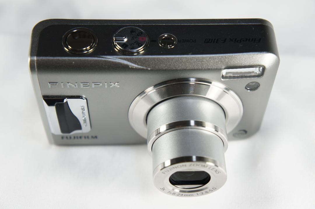 デジタルカメラ FUJIFILM FinePix F31fd