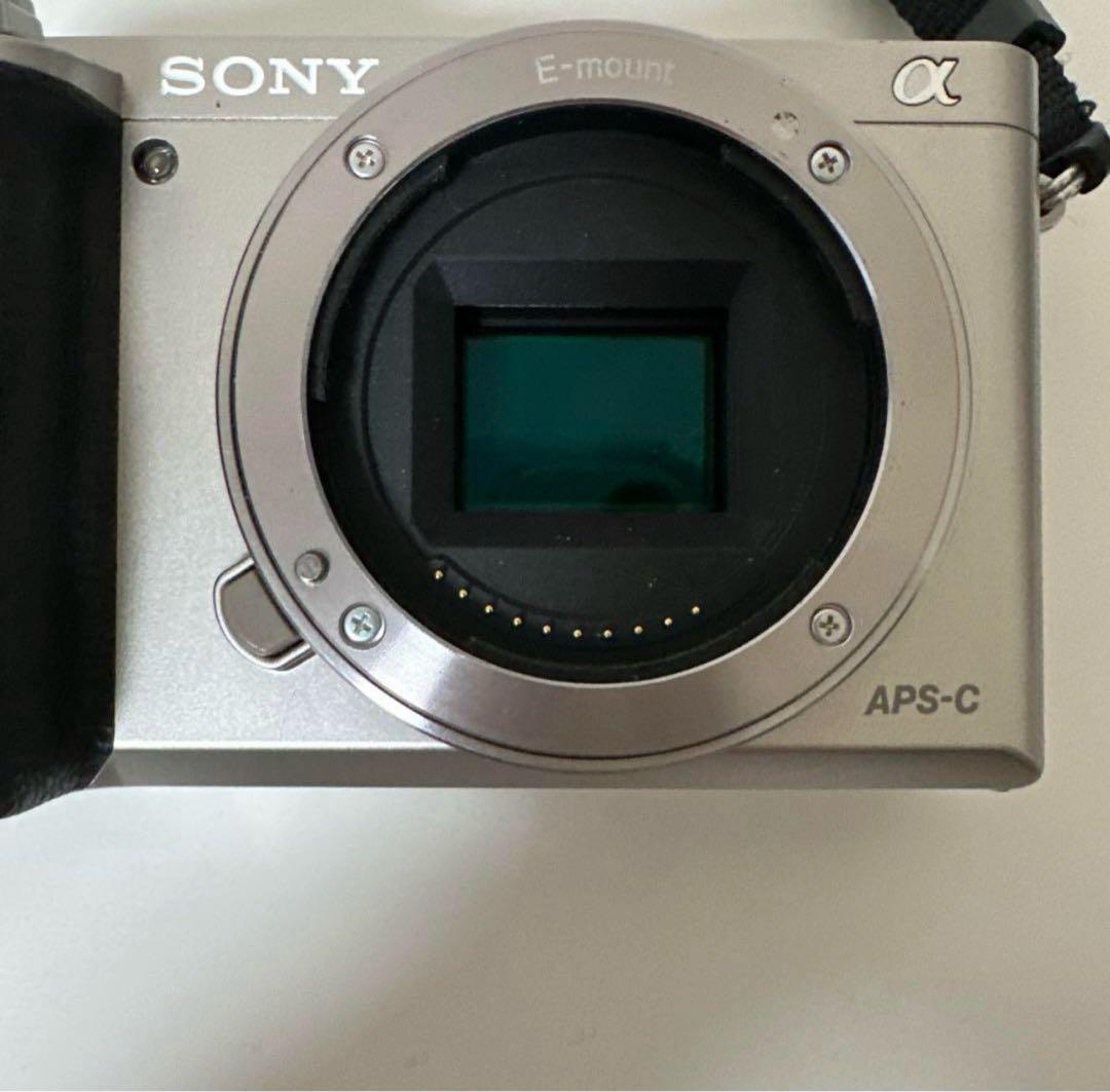 SONYミラーレス一眼 α6000 / 単焦点 E 35mm F1.8 OSS