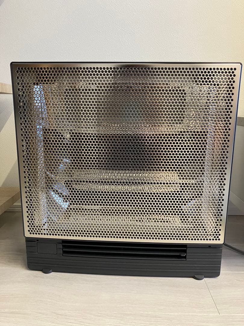 ダイキン　WRH135AS-H 遠赤外線暖房機　セラムヒート