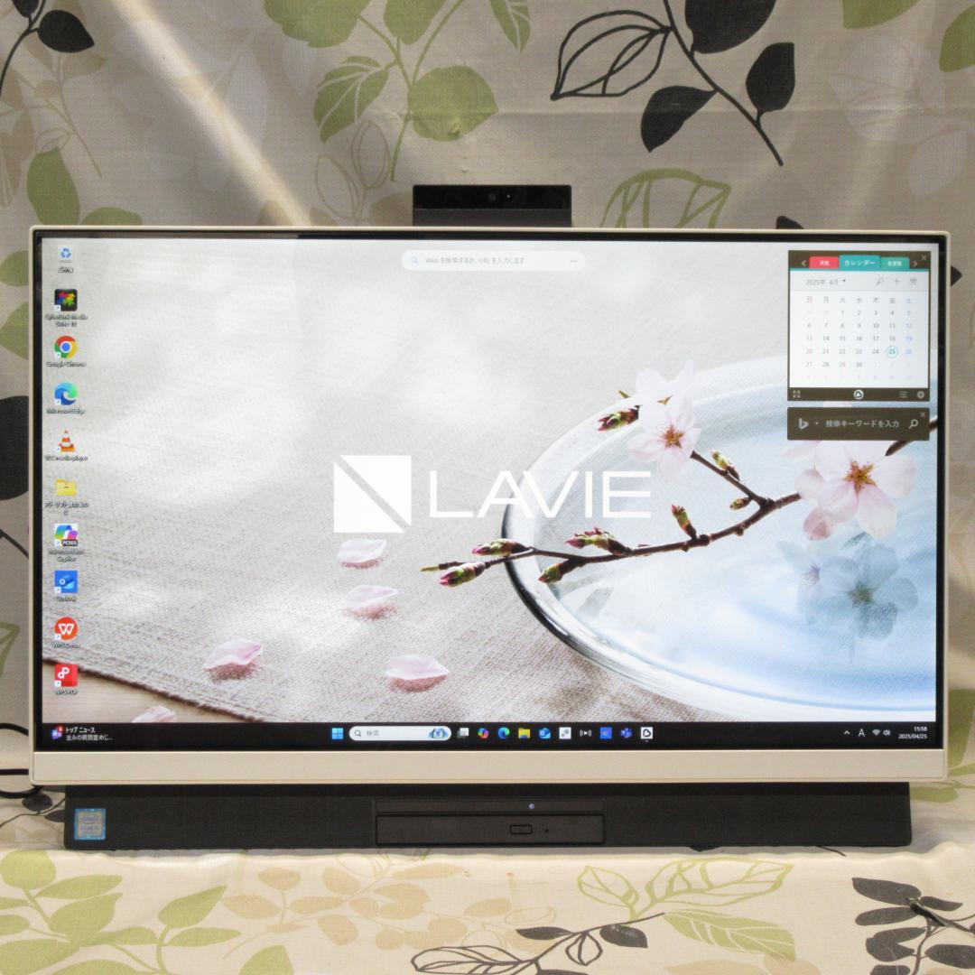 人気の白Win11公式対応8世代i3/メ8G/新品SSD480G/DVD/カメラ