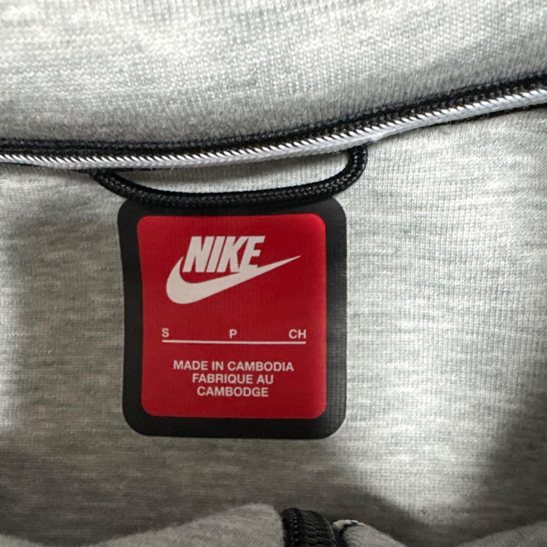 24時間以内発送！美品！早い者勝ち！NikeテックフリースメンズS