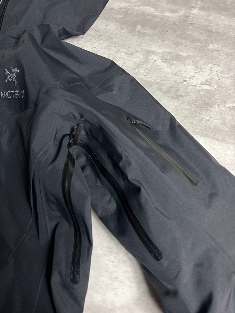現行モデル ARC'TERYX ALPHA SV JACKET