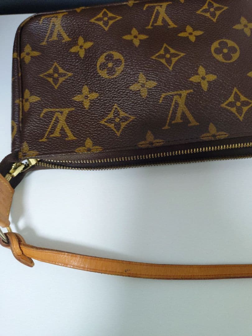 ア*レ様 ルイヴィトン LOUIS VUITTON アクセサリーポーチ