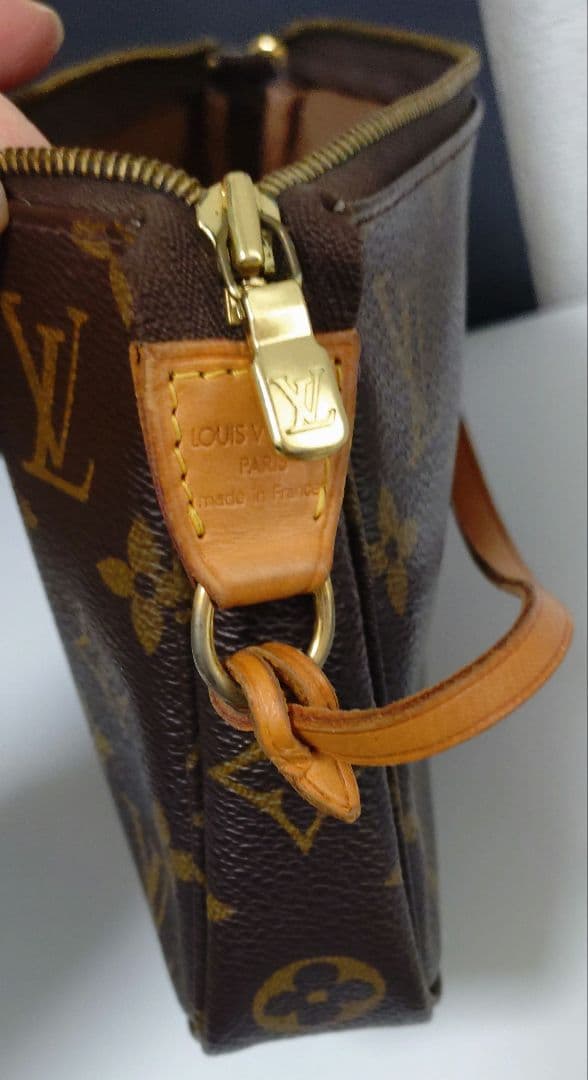 ア*レ様 ルイヴィトン LOUIS VUITTON アクセサリーポーチ