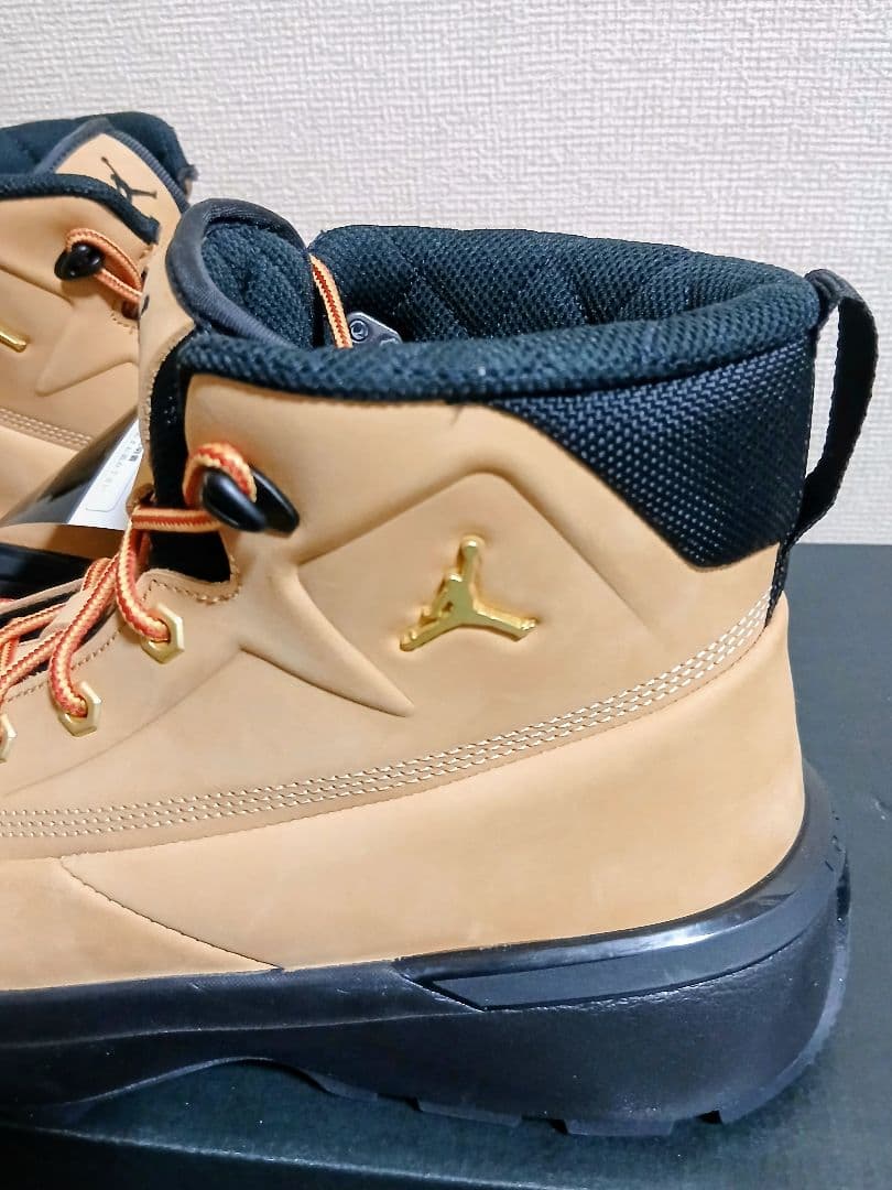 Jordan ベージュ ハイカットスニーカー 新品未使用