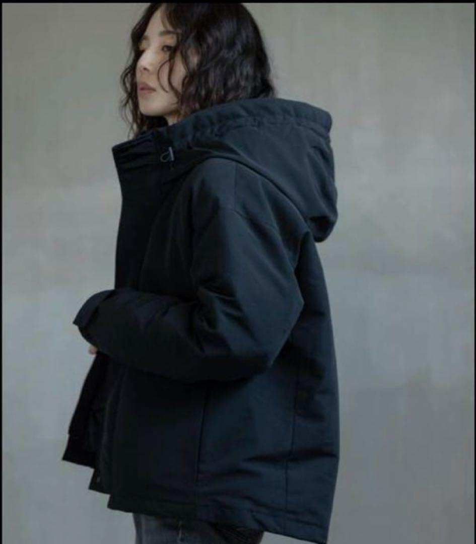 アーバンリサーチ サニーレーベル フーディーダウンジャケット ブラック