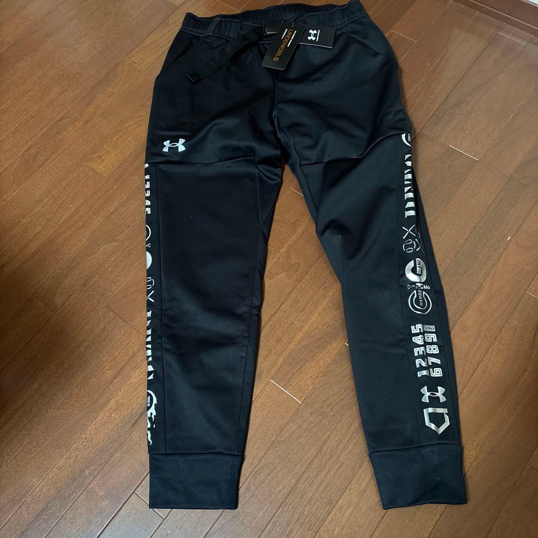 新品　アンダーアーマー　アンディナイアブル　UAベースボールの最高峰　起毛　L