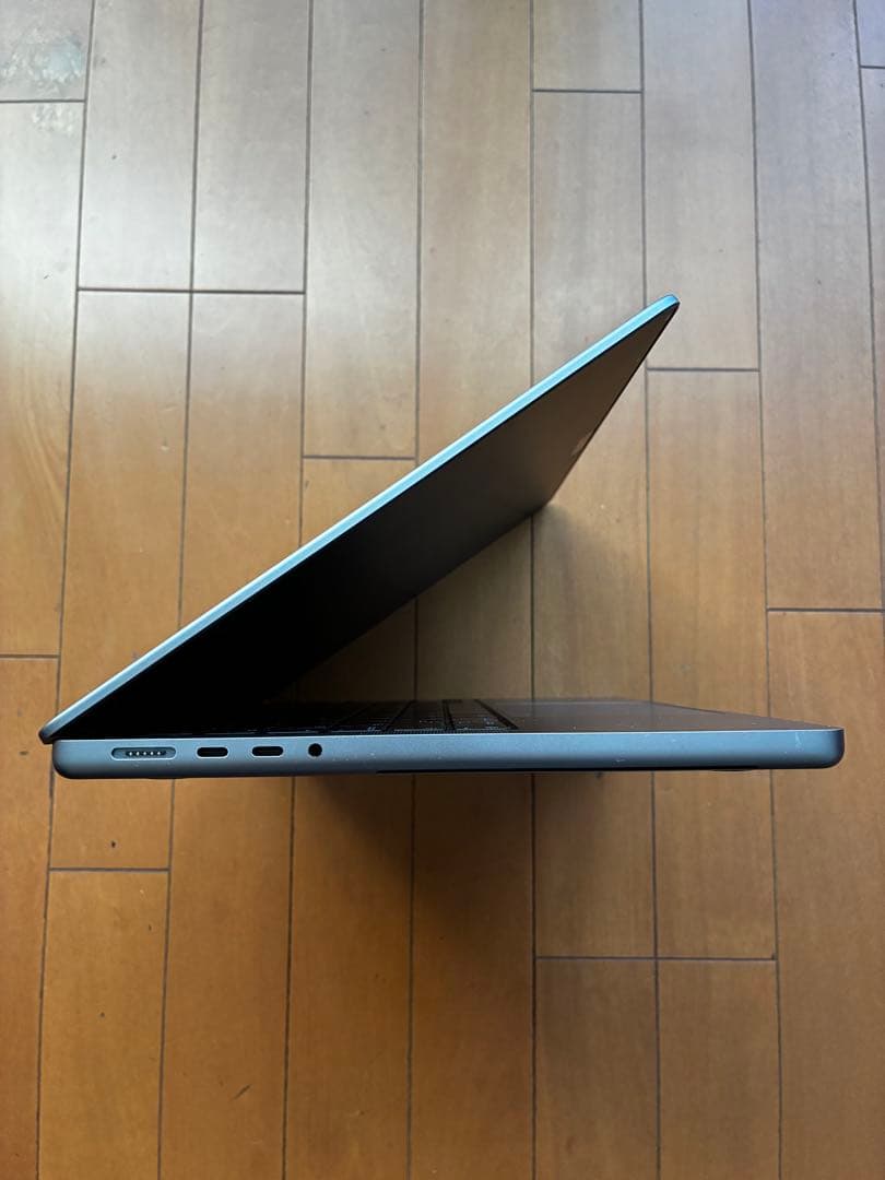 MacBook Pro M3 14インチ/ 16GB 1TB