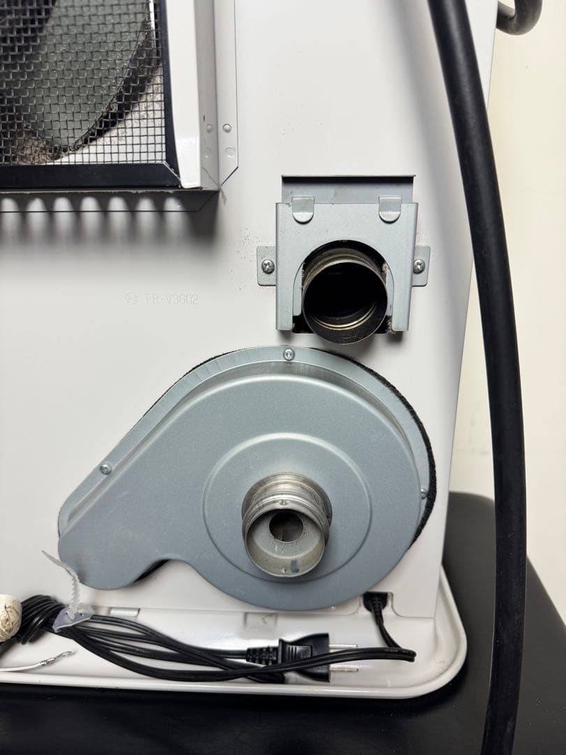 トヨトミ FR-V3602 FF式石油ストーブ 給排気筒 付2021年製