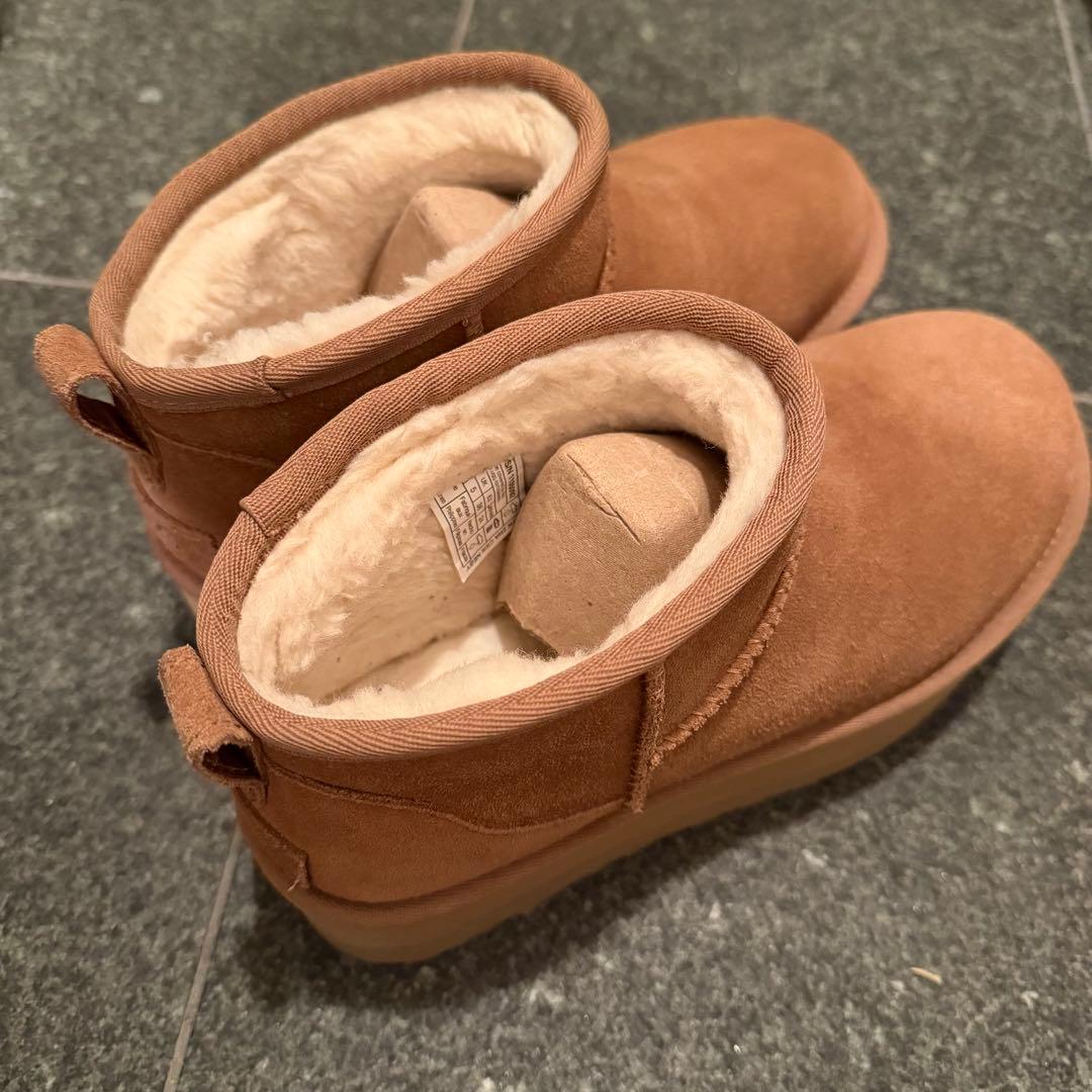 UGG クラシックウルトラミニ プラットフォーム ブラウン 24cm