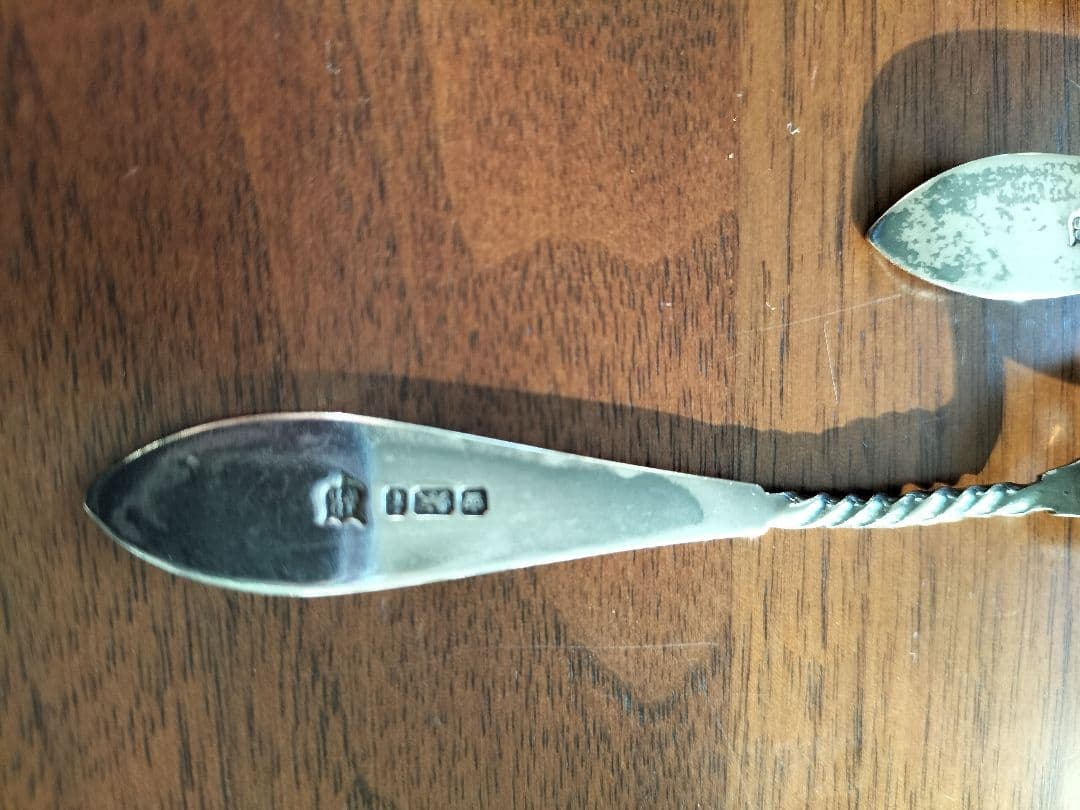 アンティーク　正統派のティースプーン（イギリス）