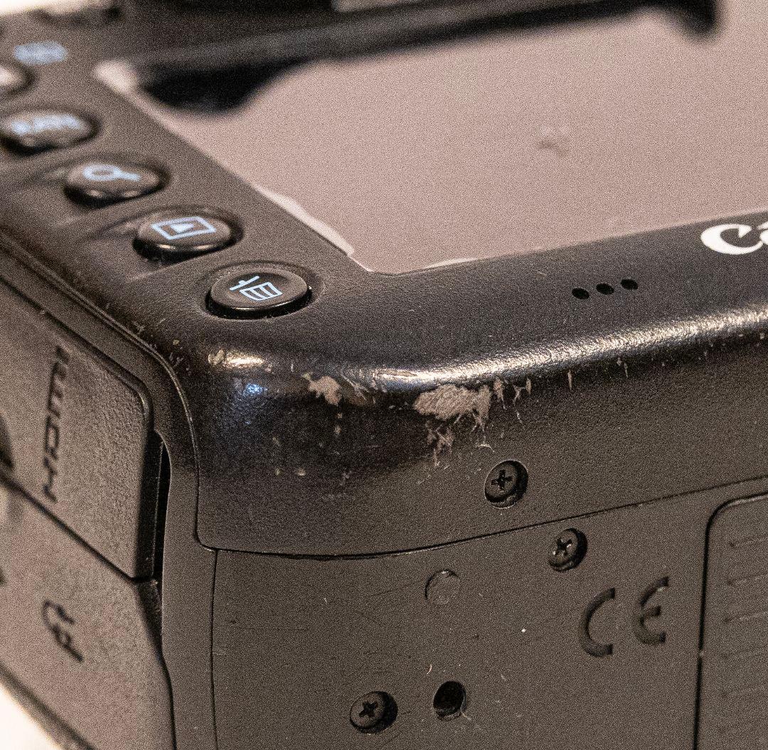 Canon EOS 7D Mark II ★純正バッテリーグリップ・元箱等付き