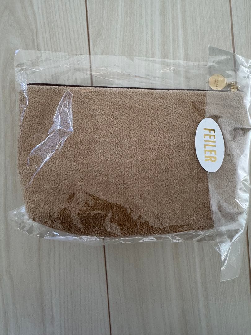 新品未使用　LOVERARY by FEILER ドアップテディ クマ ポーチ