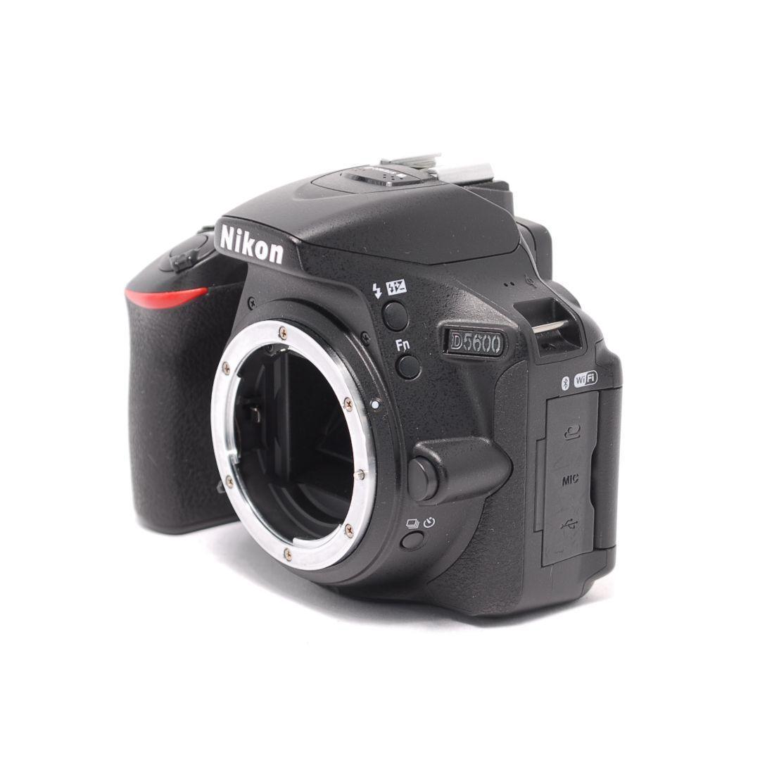 ❤即購入1000円OFF❤ ニコン D5600 手振れ補正搭載 高倍率レンズ