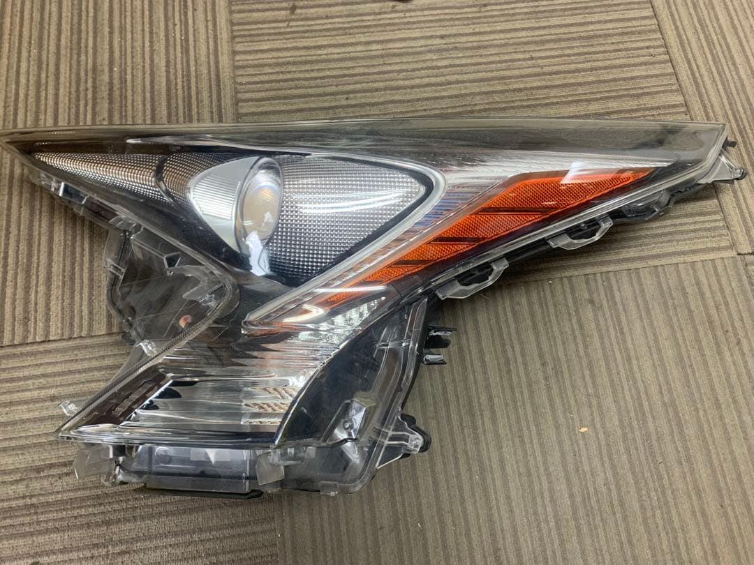 ステー損無 プリウス 50ZVW50後期 ヘッドライト ブラック 打刻c1