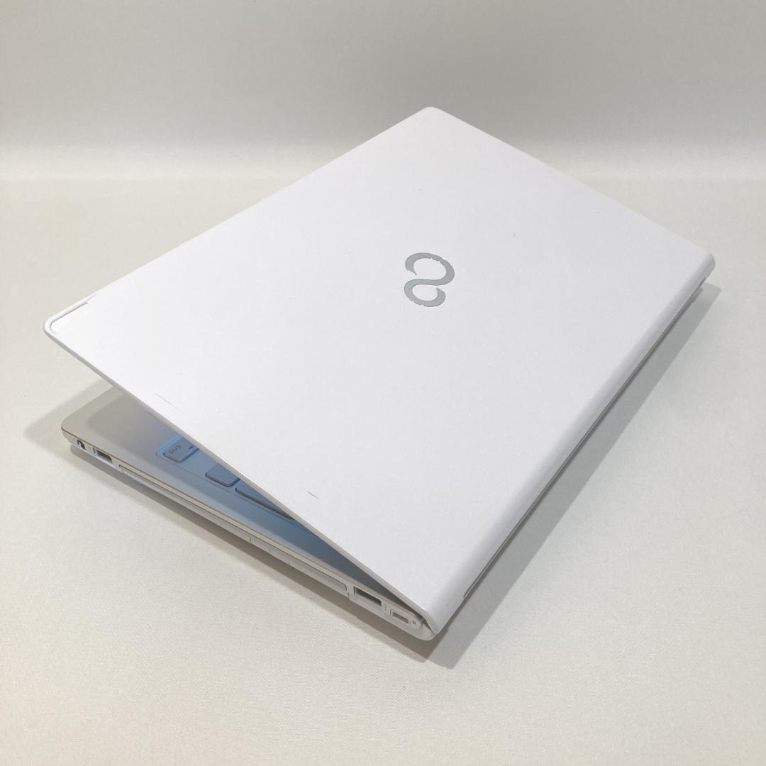 初心者向✨カメラ付・DVD◇シルバー・白◇すぐ使えるノートパソコン◇D303-4