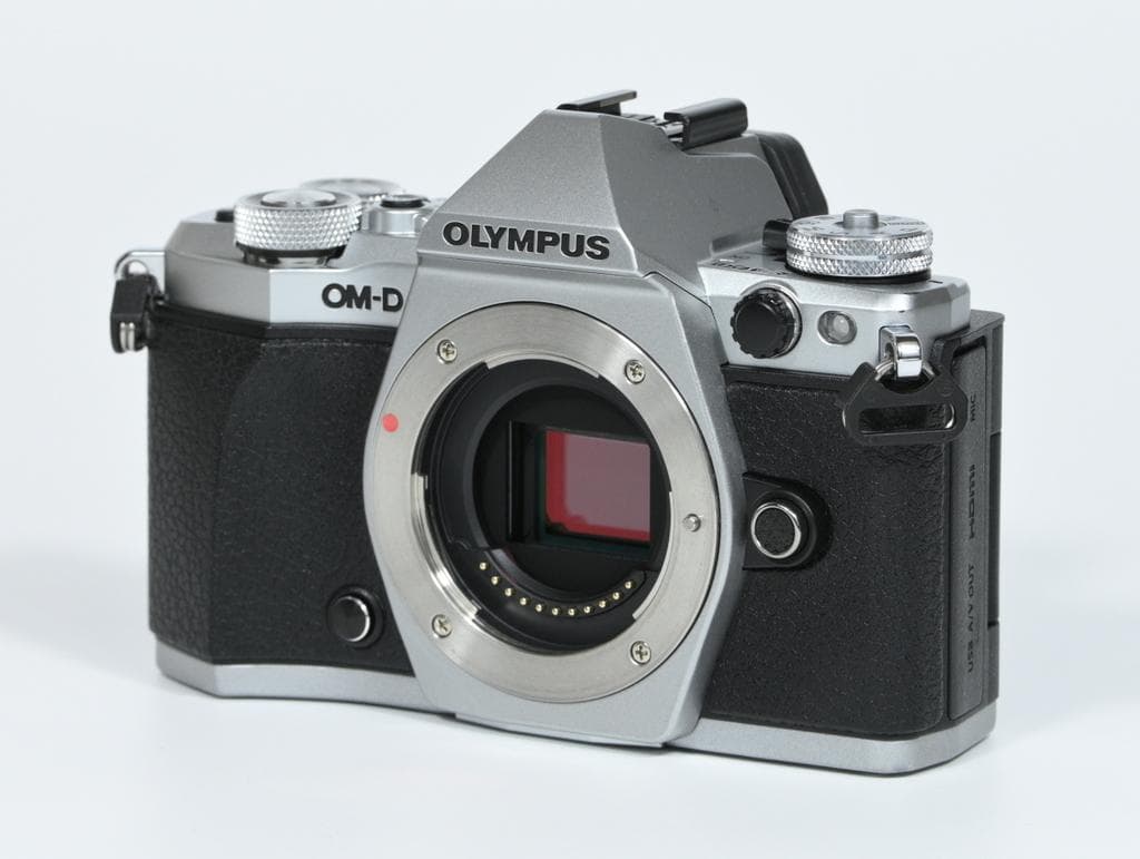 オリンパス E-M5 Mark II 14-150レンズキット SC数5180