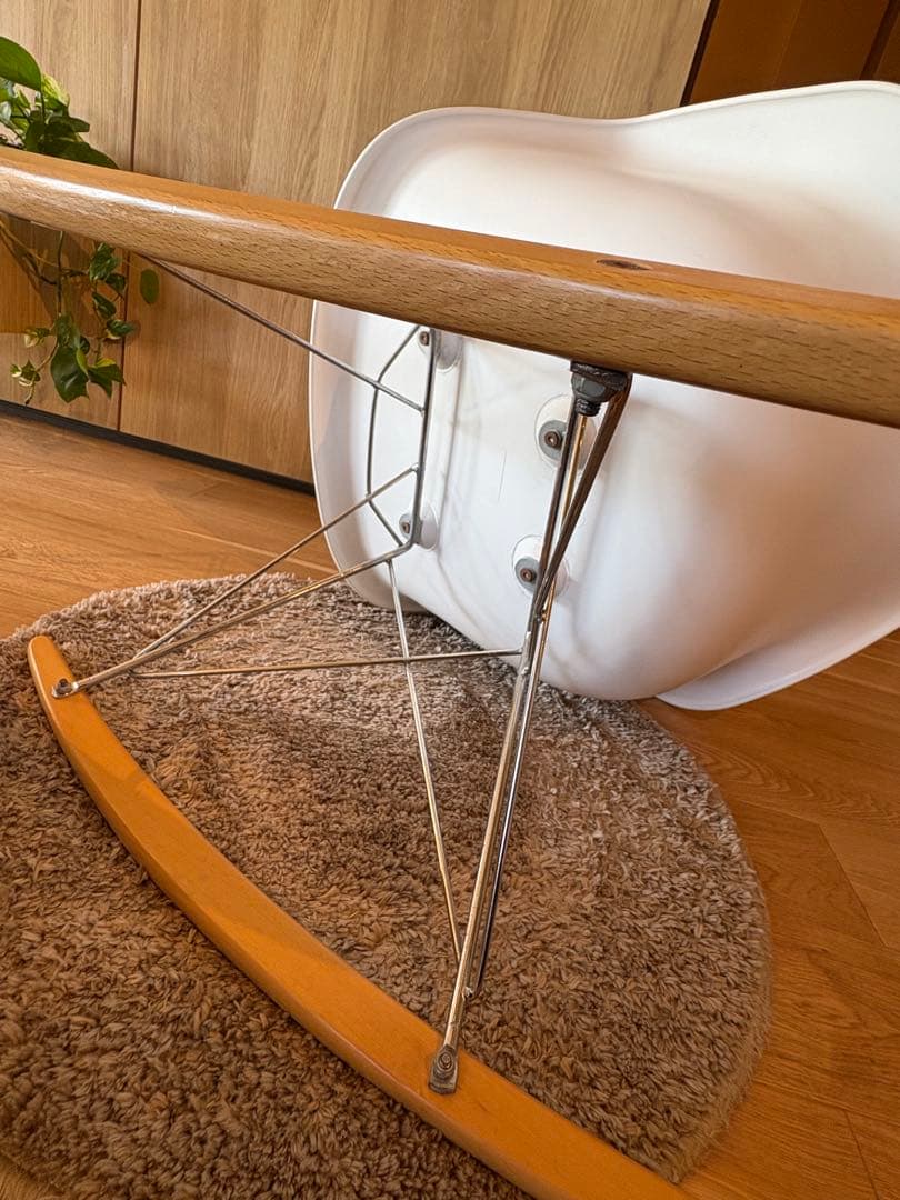 イームズ　Eames ロッキングチェア　リプロダクト　ホワイト