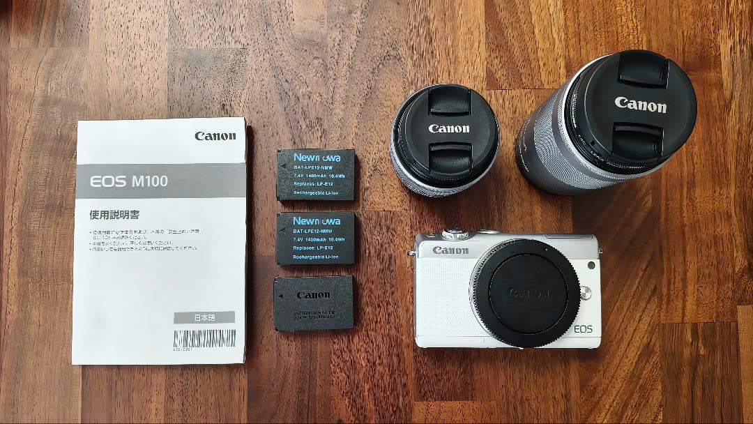 Canon EOS M100 ミラーレス一眼 本体とレンズ2本