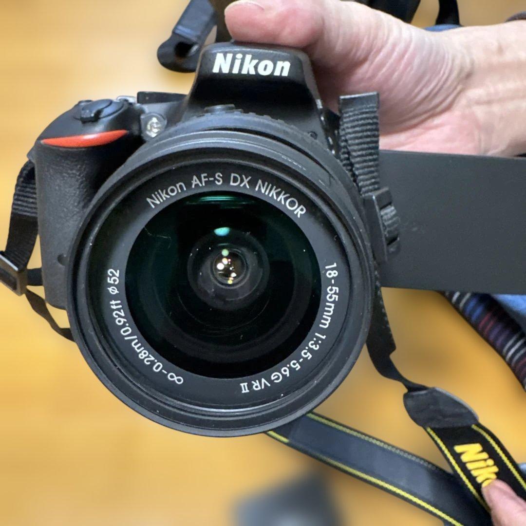 「ニコン D5500 ダブルズームキット 一眼レフカメラ 付属品揃い」