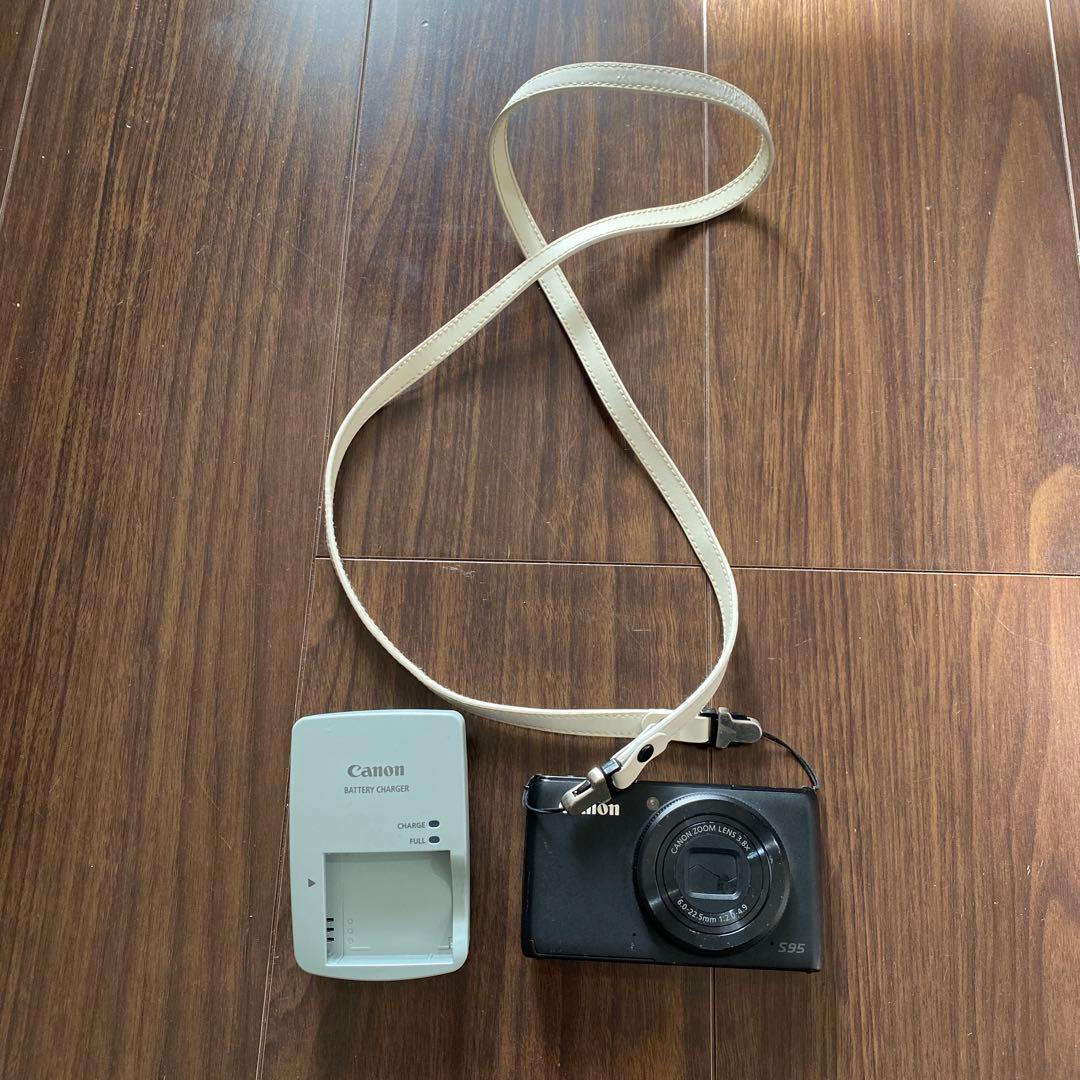 m*)様 Canon power shot s95 本体と充電器