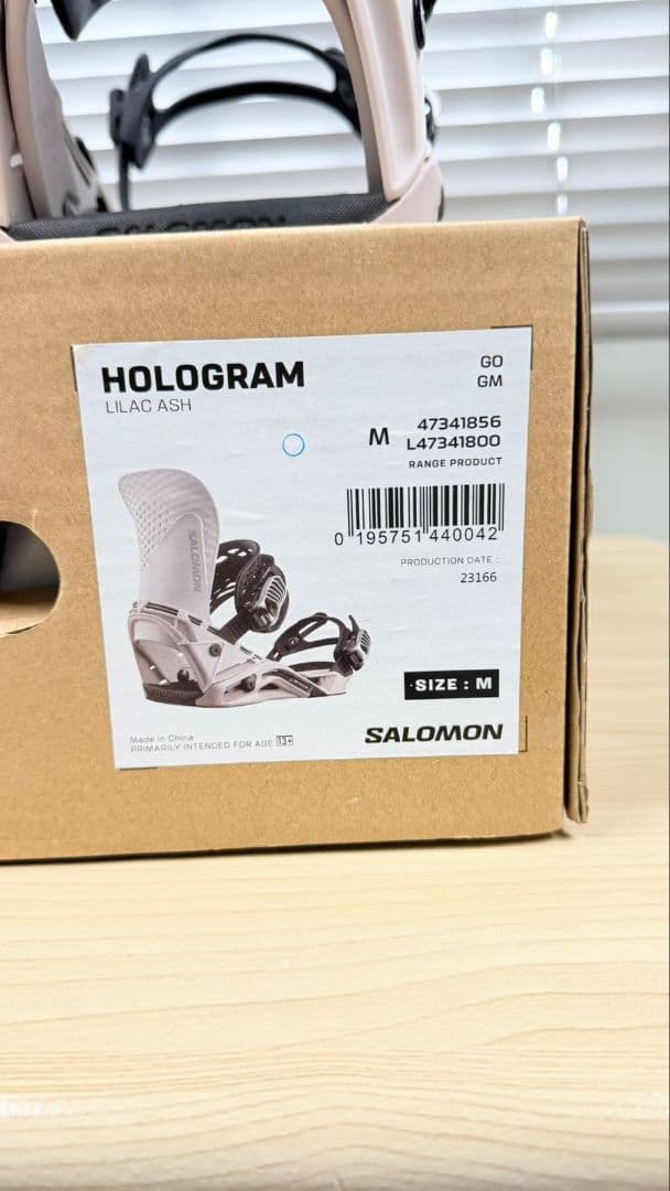 スノーボード SALOMON HOLOGRAM M SIZE