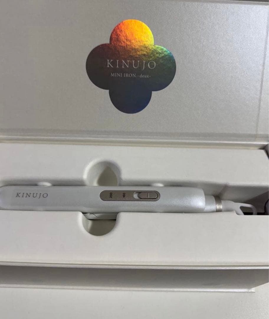 キヌージョ　KINUJO ストレートヘアアイロン MINI IRON deux