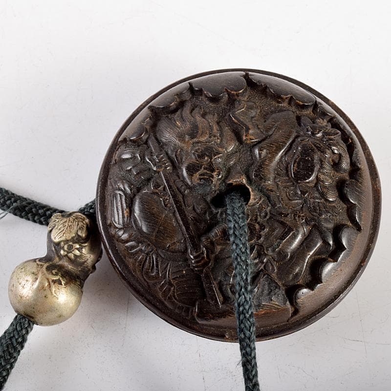 城時代提げ物　金蒔絵山水図　印籠　牛角製饅頭根付・瓢箪根付　U　R5051