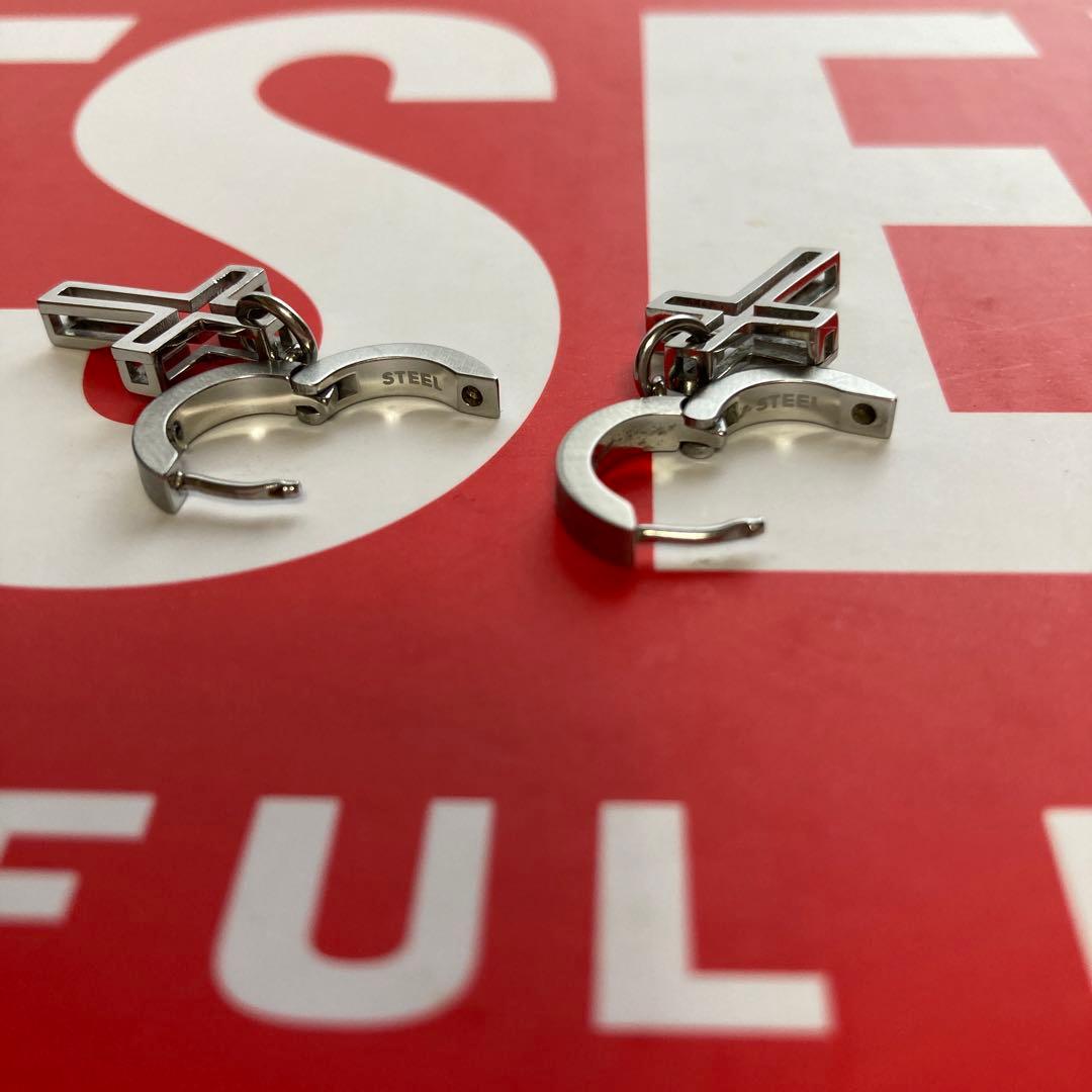 DIESEL  ピアス　　両耳用