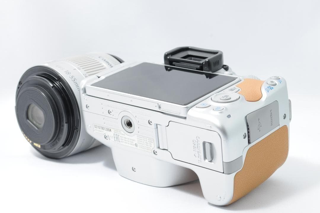 友達と楽しい写真をWi-Fiでシェア❤️Canon Kiss X9✨すぐ使える