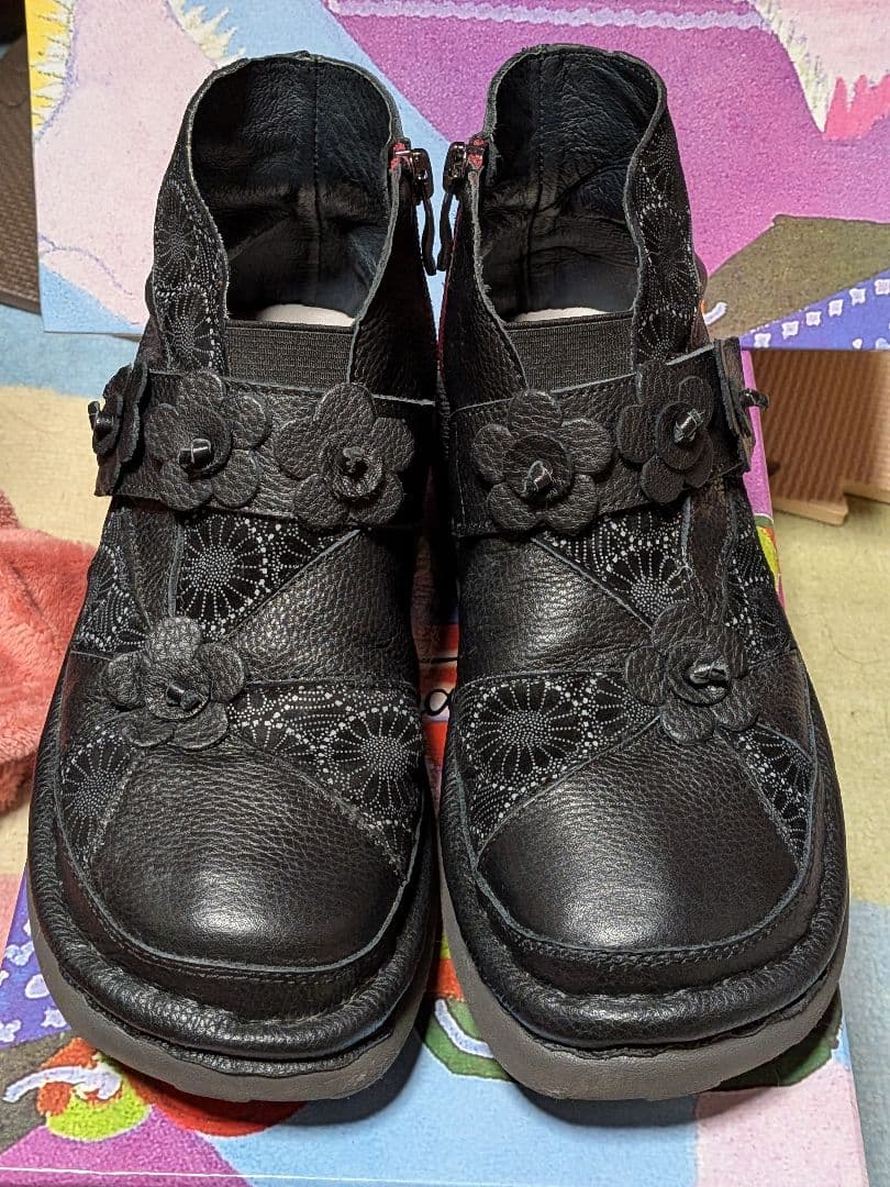 エスタシオン本皮花モチーフショートブーツ（美品）早いもの勝ち☆