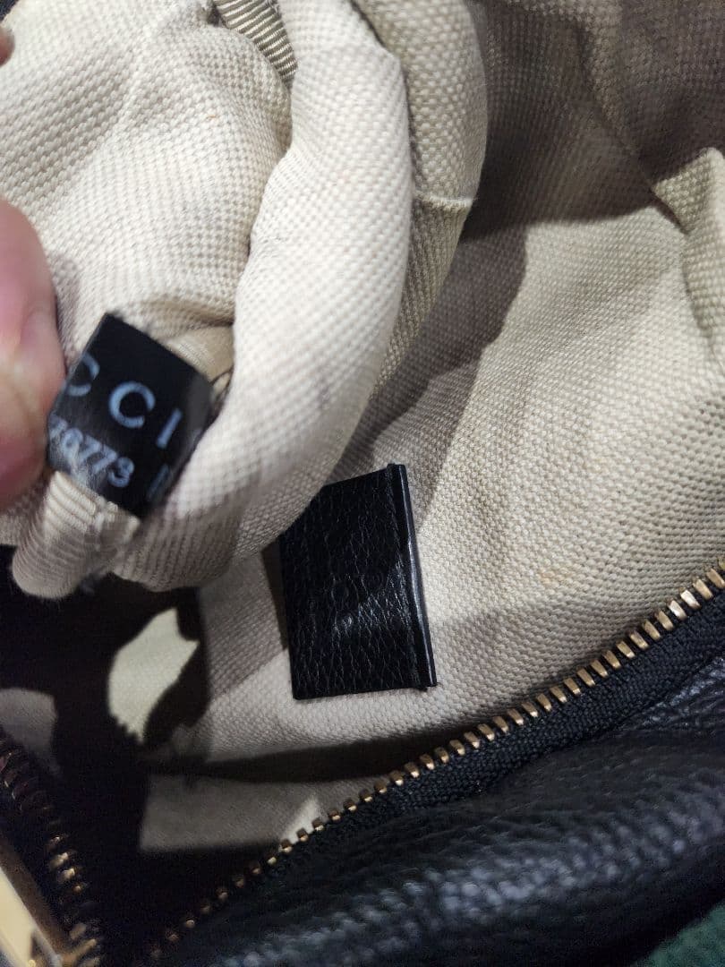 【外装美品最安値】GUCCI ヴィンテージロゴレザー ウェブボディーバッグ