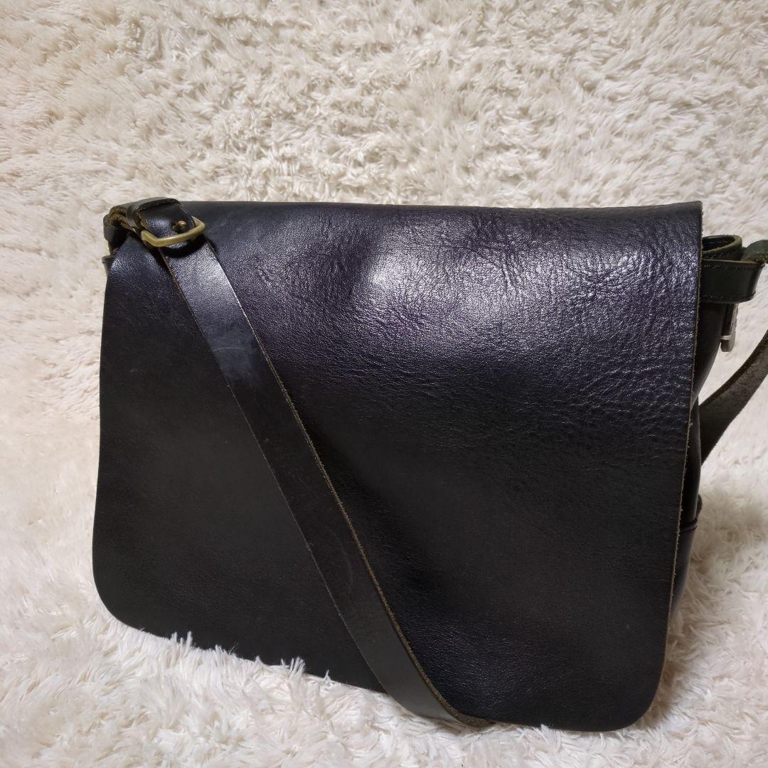 美品！SLOW　レザーショルダーバッグ　メッセンジャーバッグ　ブラック