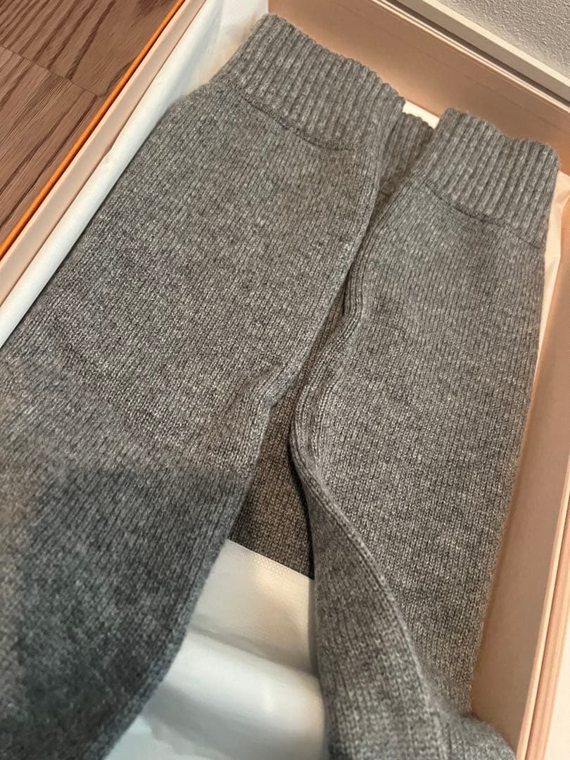 定価30万　新品未使用 LOUIS VUITTON ニット グレー M