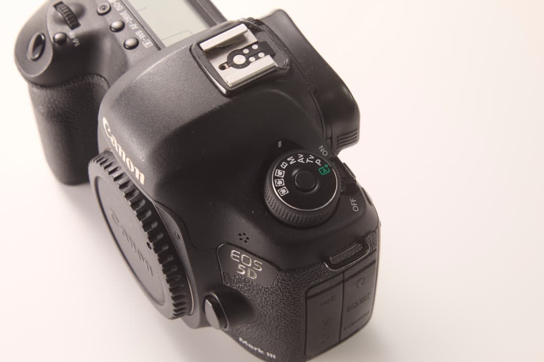 デジタルカメラ Canon EOS 5D Mark III